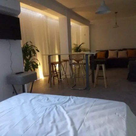 Loft Humilladero Apartment